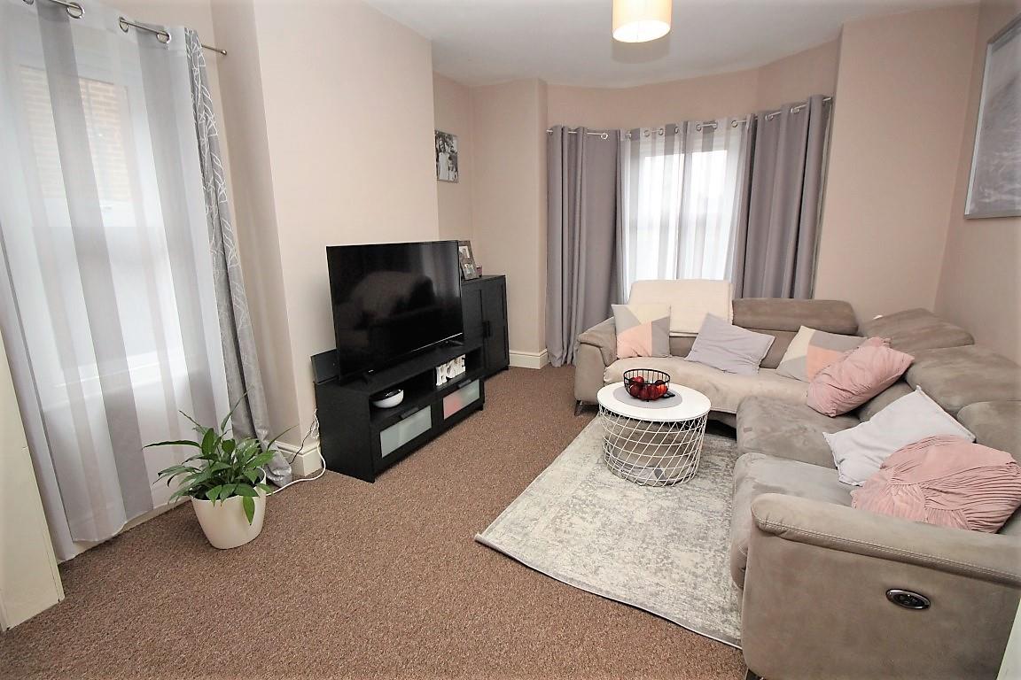 4 bed property in Kentwood Hill, Reading